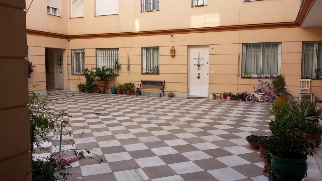 Duplex Donkey Parking * Seville